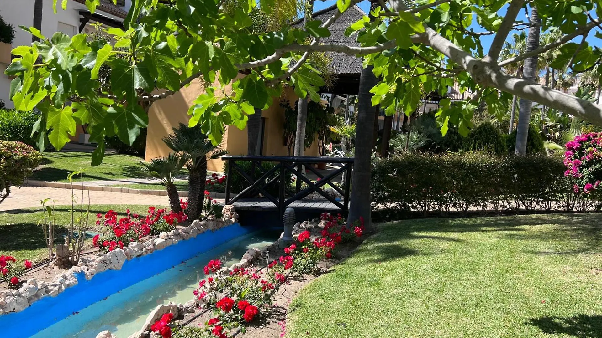 Bahia De Marbella Beachfront 2 Bedroom Apartment