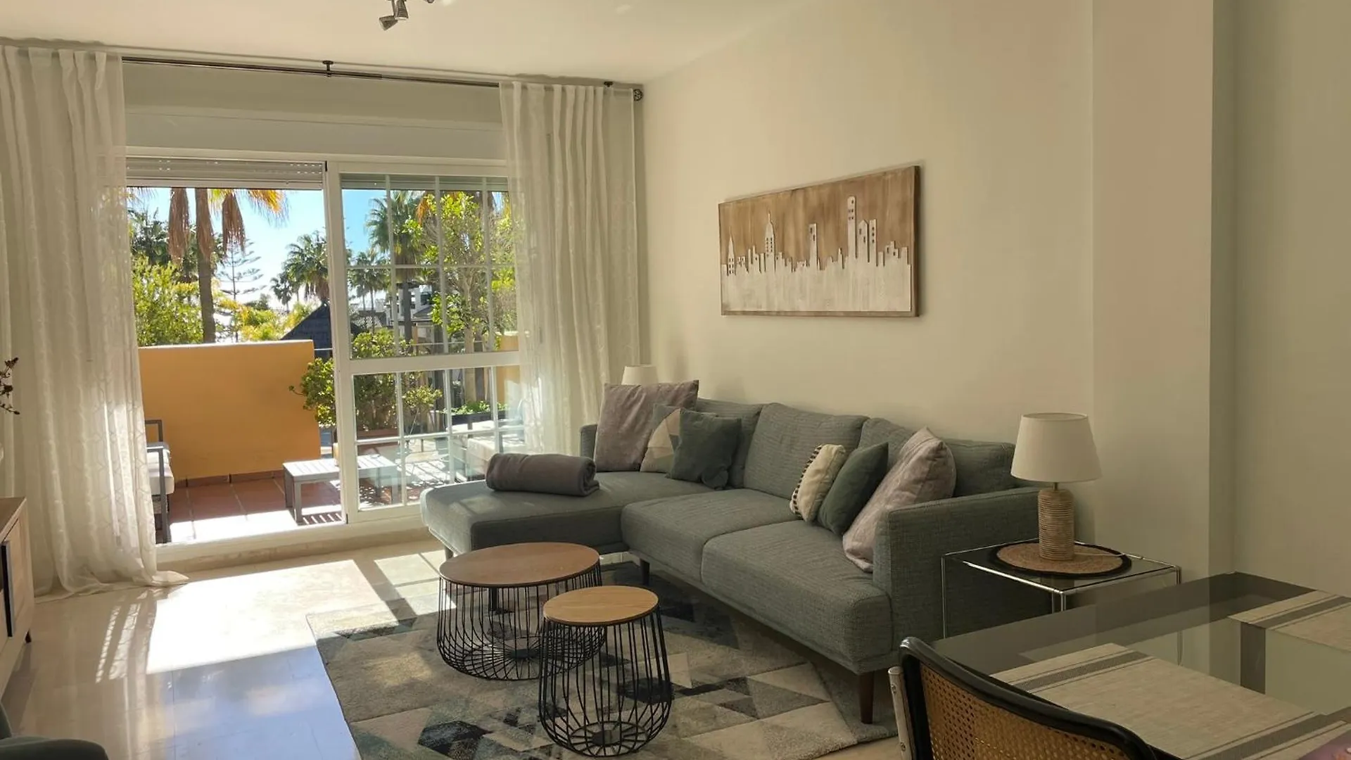 Bahia De Marbella Beachfront 2 Bedroom Apartment 0*,  Spain